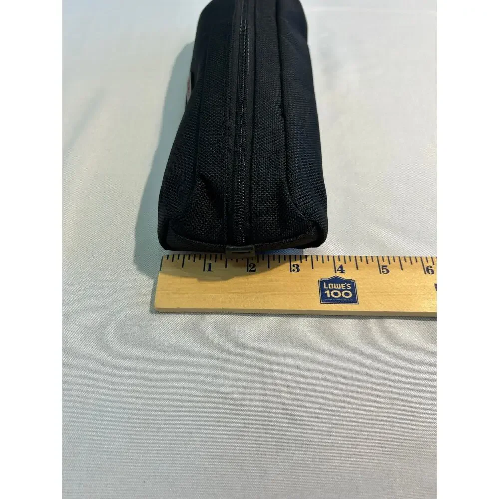 Tumi color black